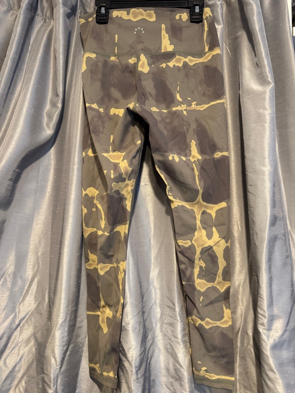 Varley Tie-Dye High-Waist Leggings size Medium - Picture 2 of 4
